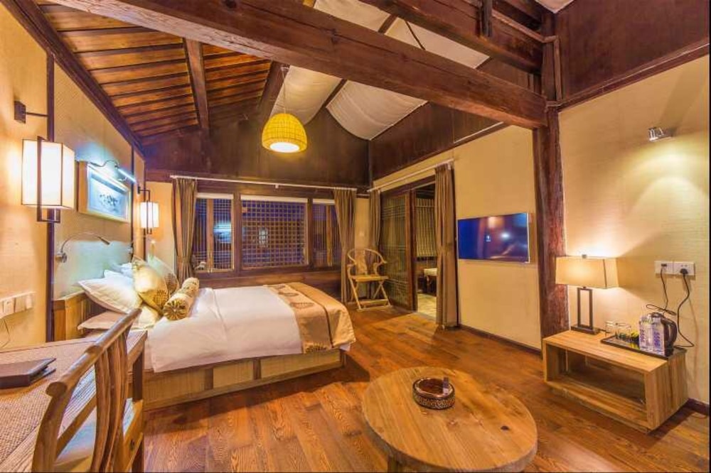 Villa photo 2