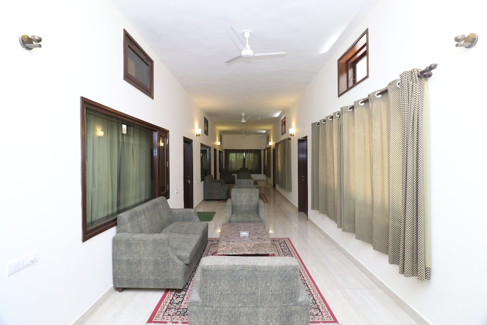 Deluxe Room - Photo 6