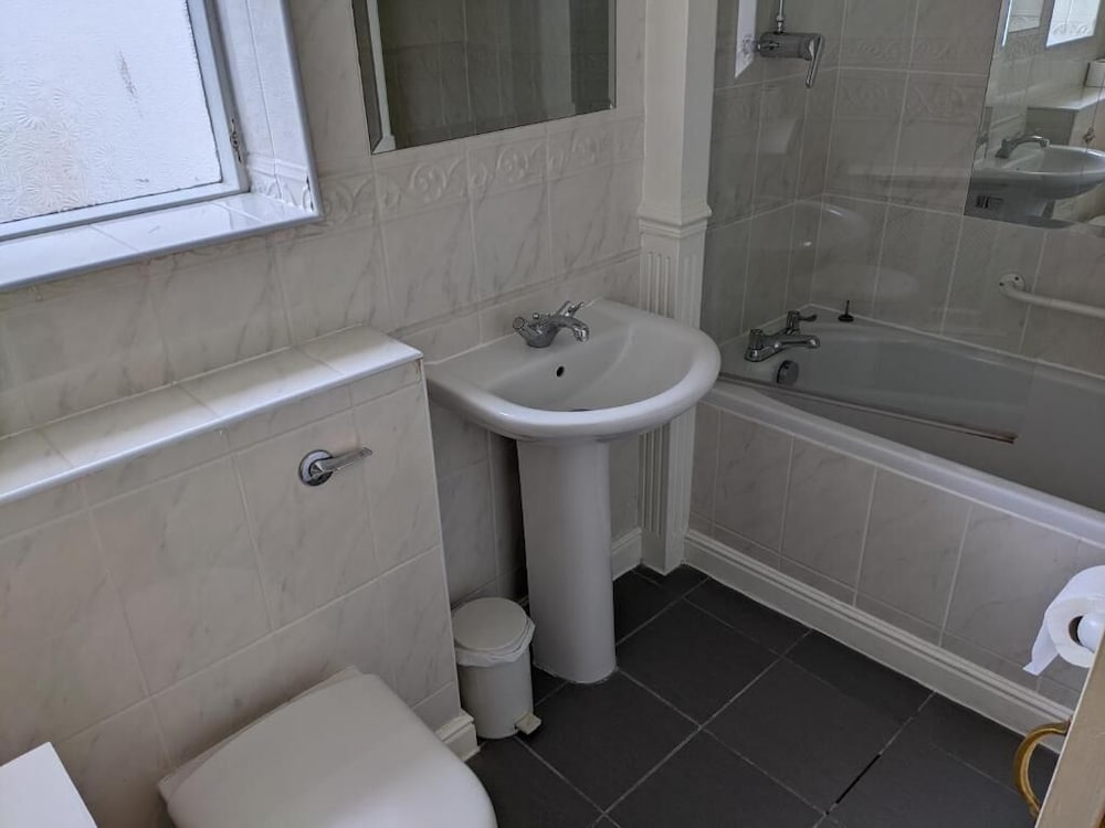 Standard Double Room - Photo 4