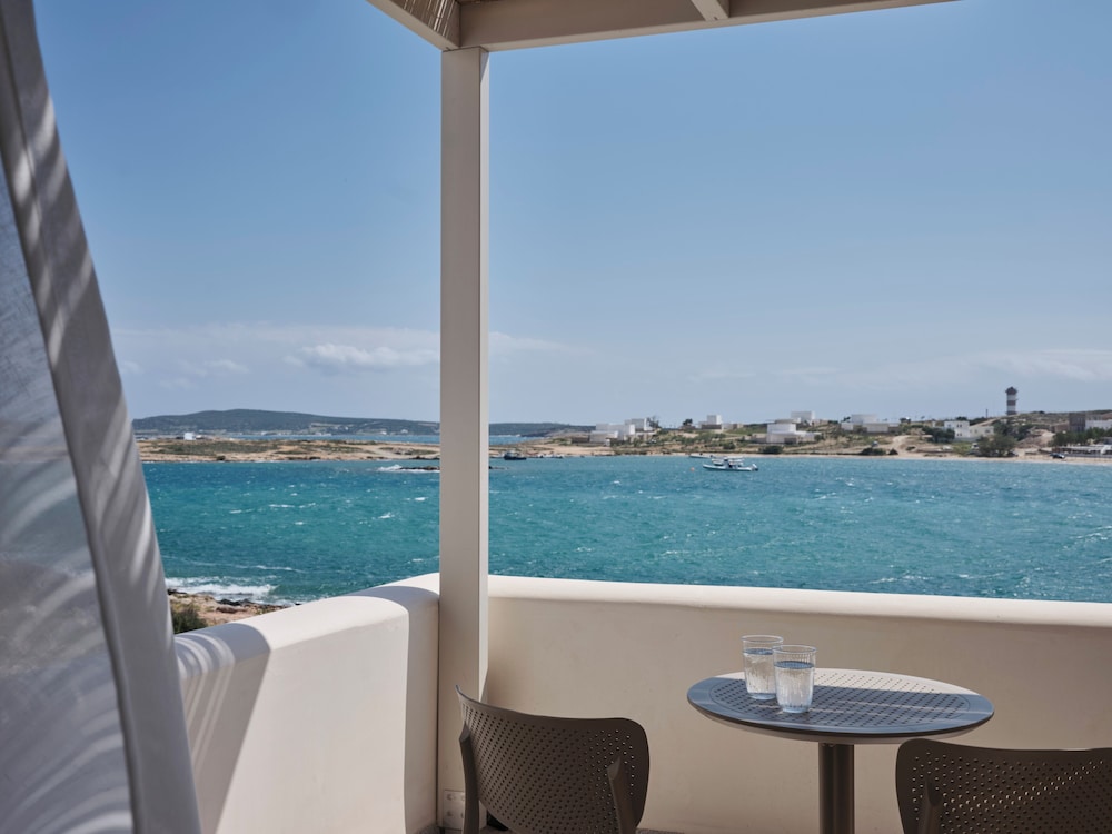 Connecting Sea View Suite
