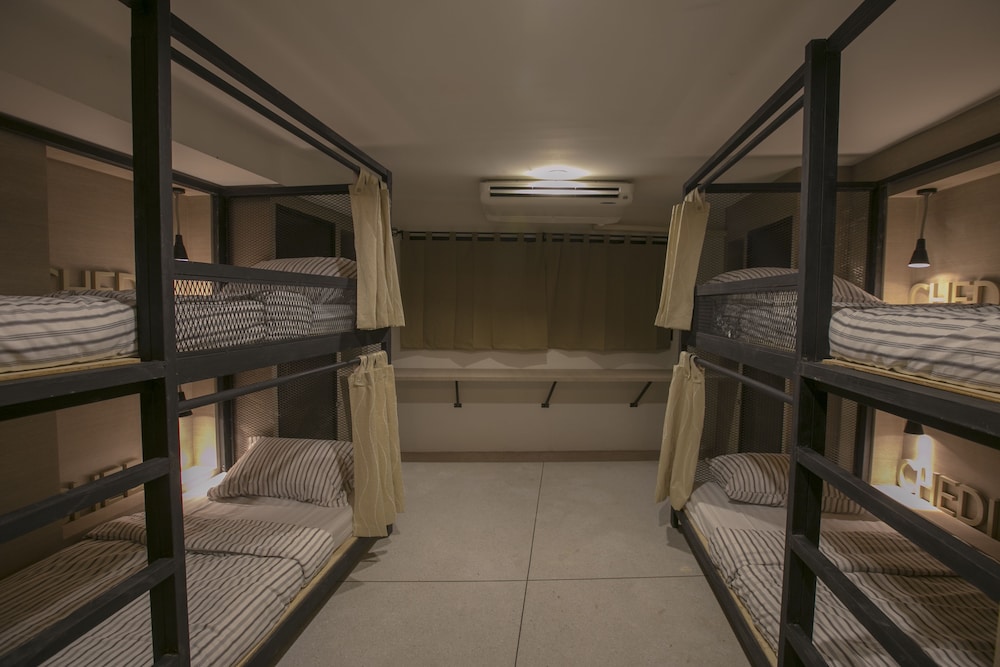 Bed in 4-Bed Mixed Dormitory with Shared Bathroom photo 1