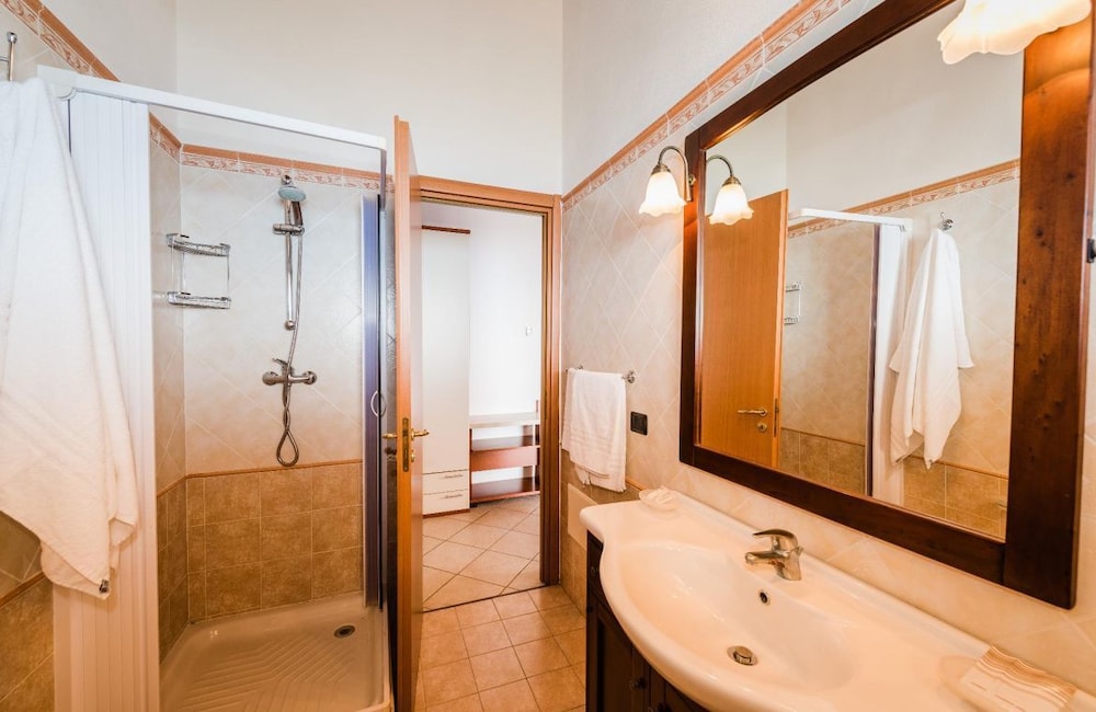 Standard Apartment, 1 Bedroom, Balcony photo 3