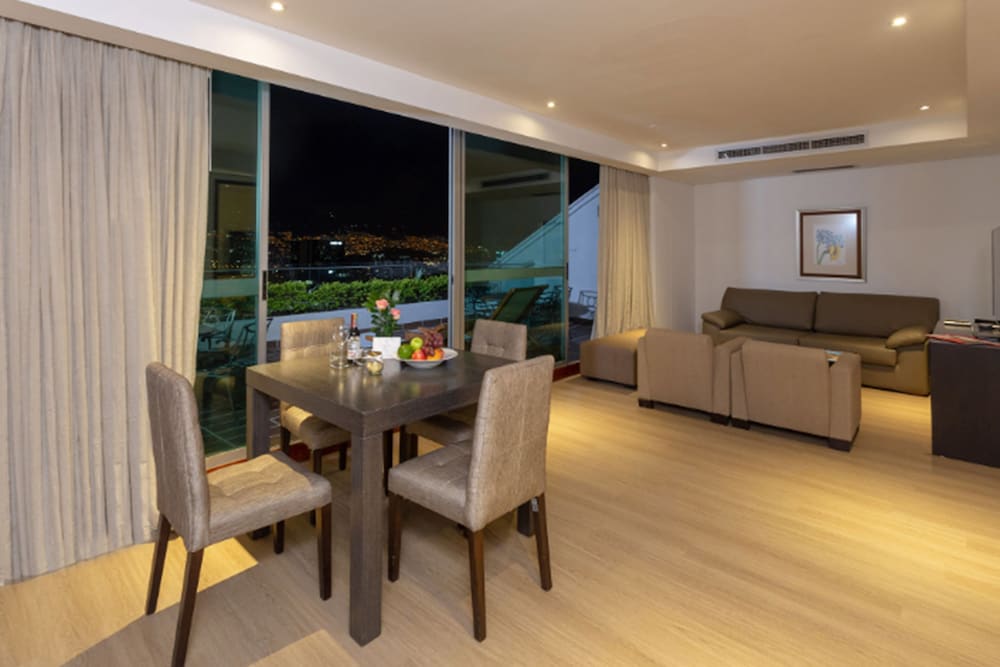 Grand Suite - Photo 2