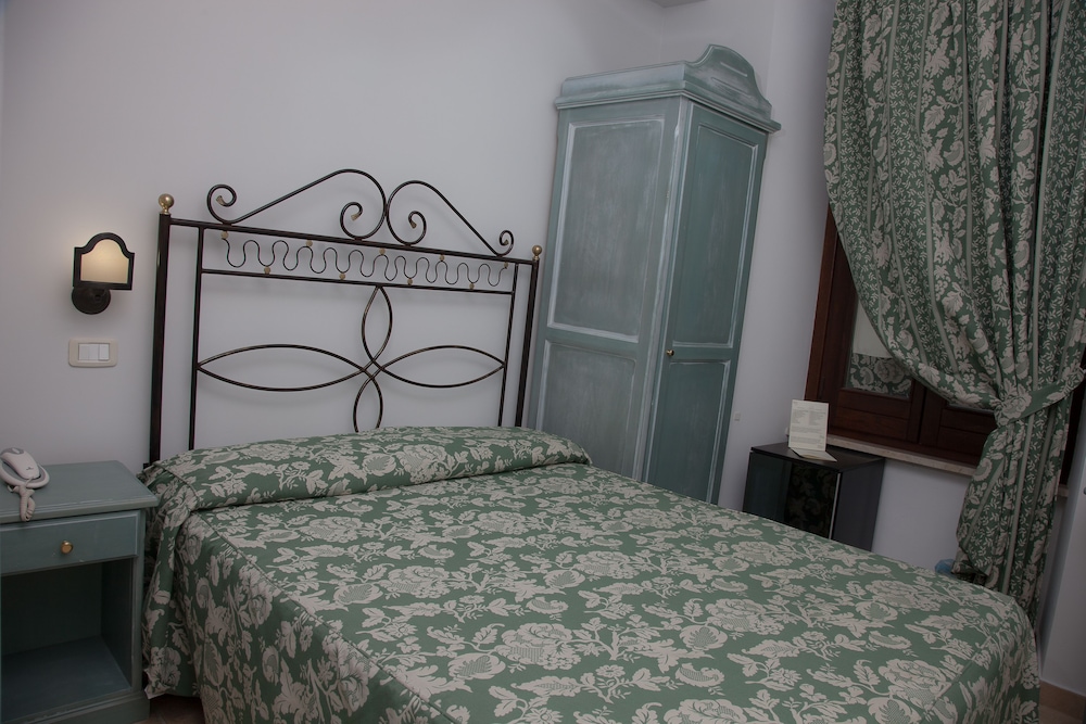 Classic Single Room