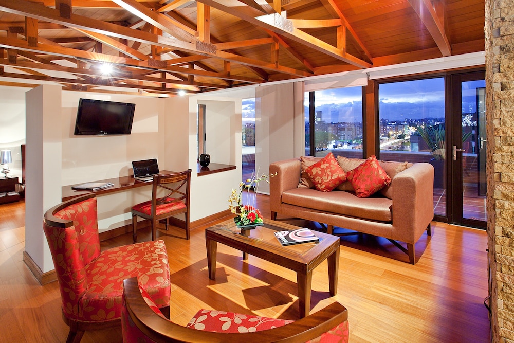 Penthouse, Hot Tub - Photo 4