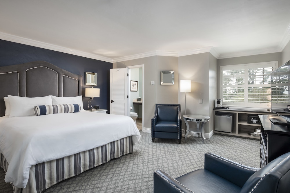 Standard Room, 1 King Bed - Photo 4