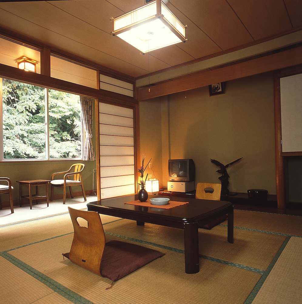 Basic Room, Non Smoking, Mountain View