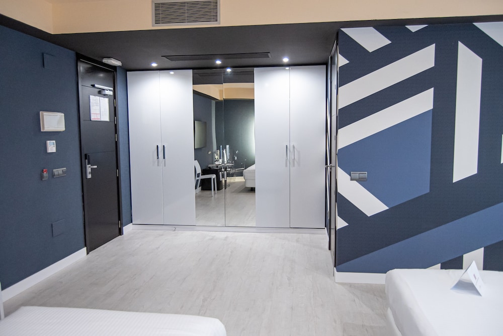 Triple Room, Accessible photo 2