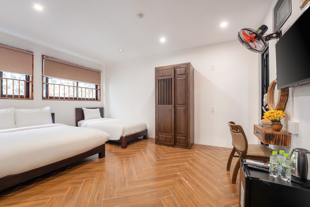 Superior Triple Room photo 2