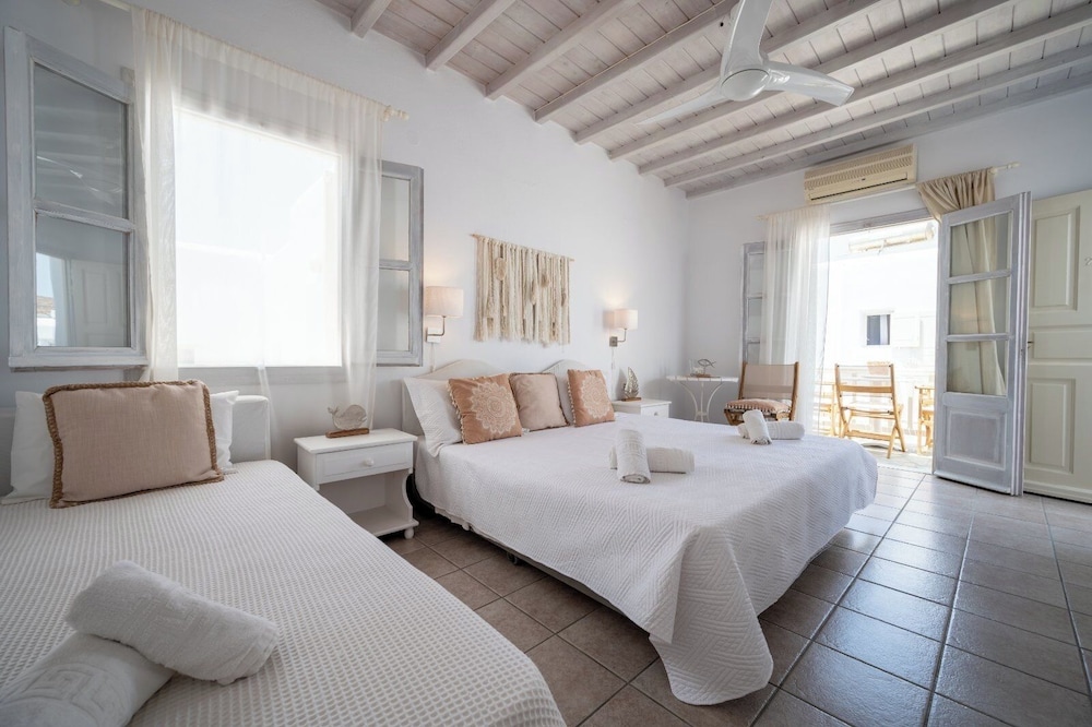 Triple Room, Balcony