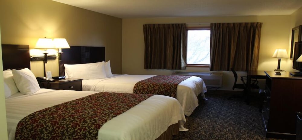 Room, 2 Queen Beds photo 2
