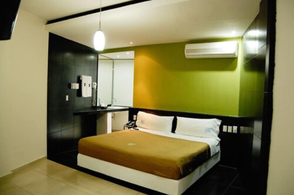 Standard Room, 1 King Bed with Sofa bed photo 2