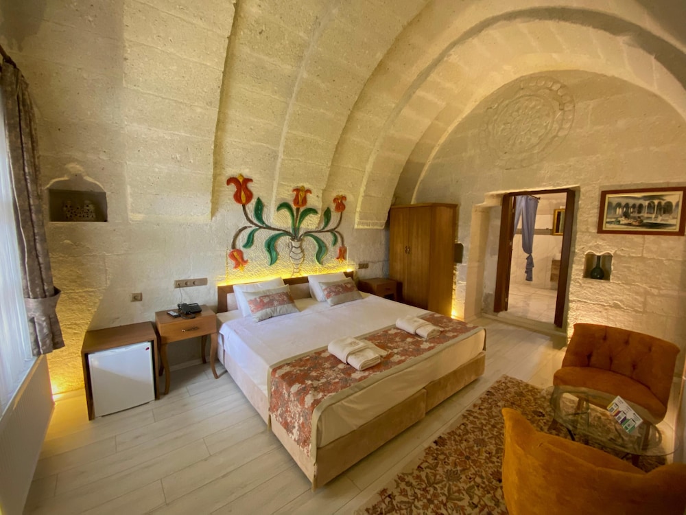 Junior Double or Twin Room with Jacuzzi photo 1