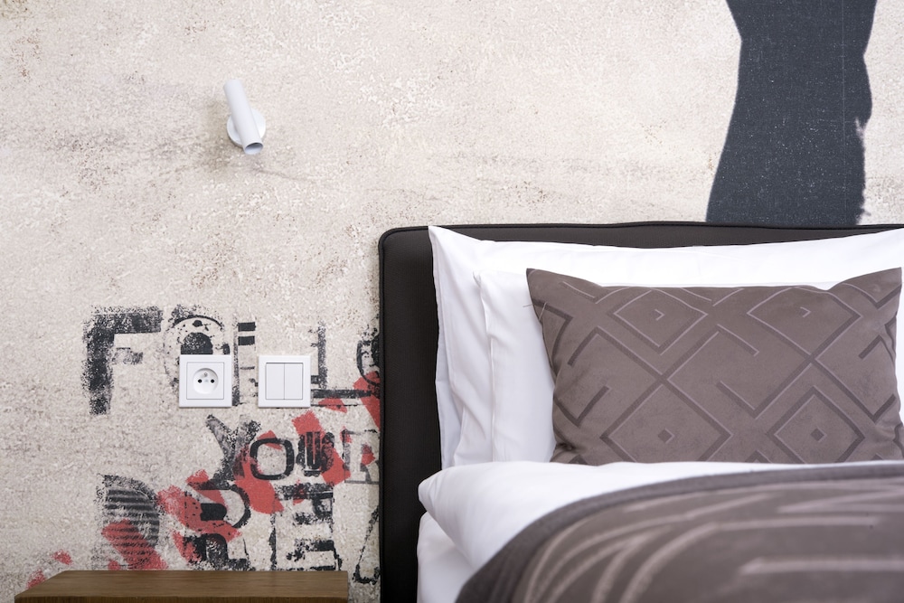 Available room