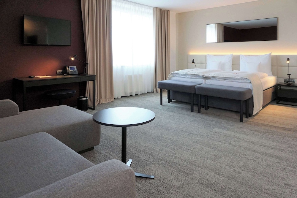 Suite, 1 King Bed, Non Smoking - Photo 6