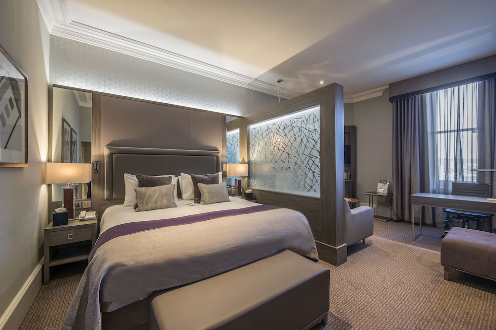 Junior Suite, 1 King Bed - Photo 1