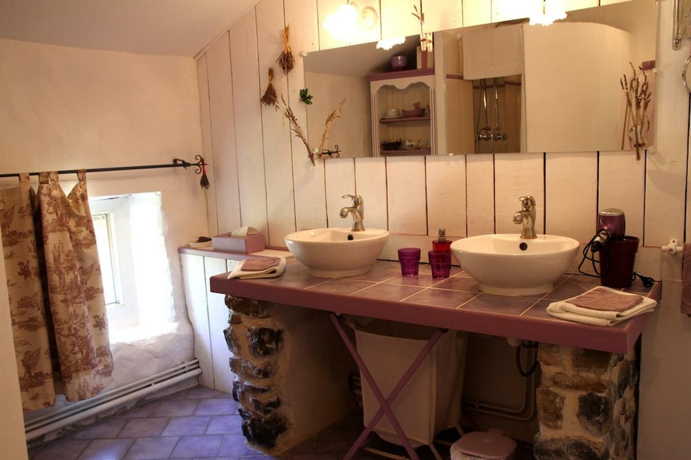 Double Room - Photo 4