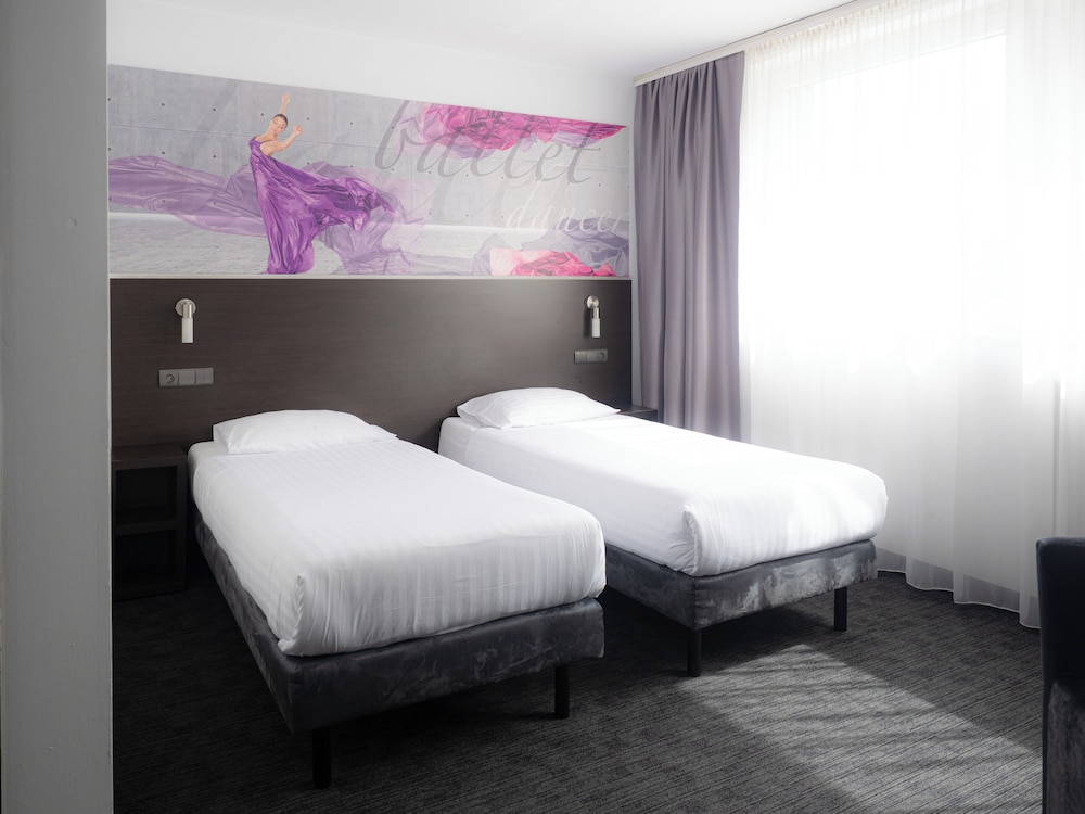 Premium Twin Room