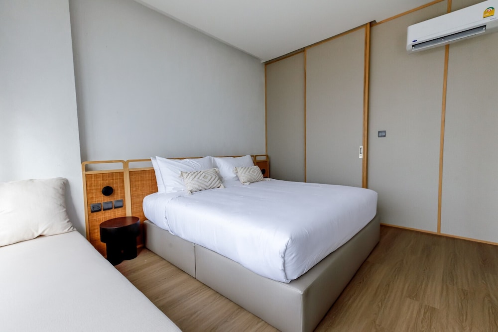 Deluxe Double Room, Non Smoking - Photo 5
