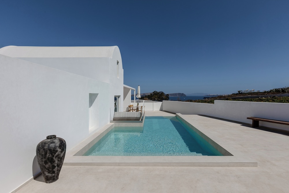 Junior Suite with Private Pool & Heated Outdoor Jetted Tub - Photo 25