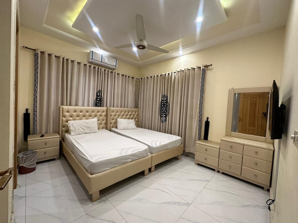 Deluxe Double or Twin Room - Photo 1