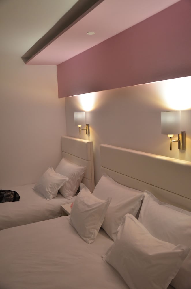 Deluxe Triple Room photo 1
