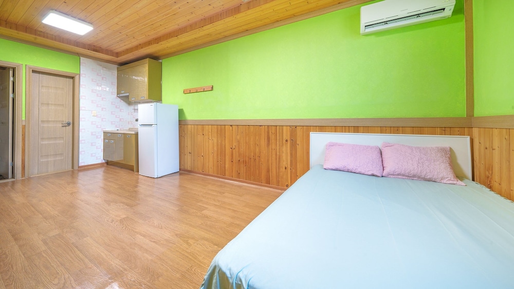 Basic Room, 1 Bedroom (102) photo 2