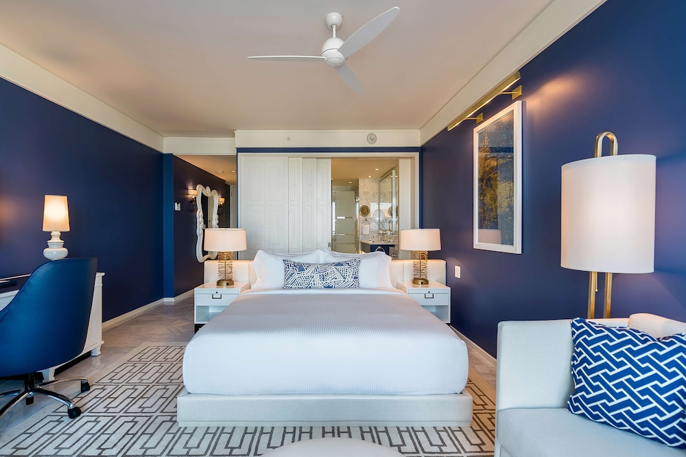 Grand Room, 1 King Bed