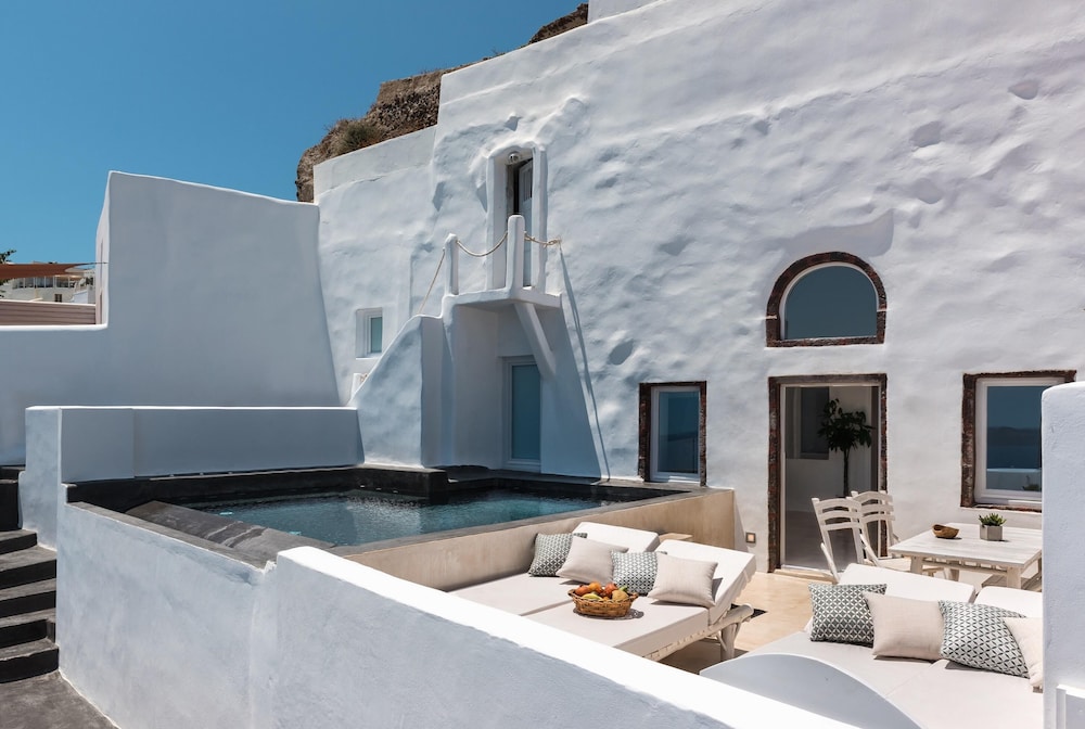 Two Bedroom Suite with Private Pool - Photo 1