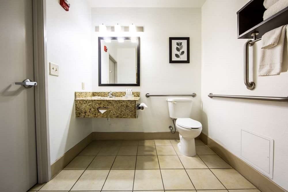 Suite, 1 Bedroom, Accessible, Non Smoking photo 2