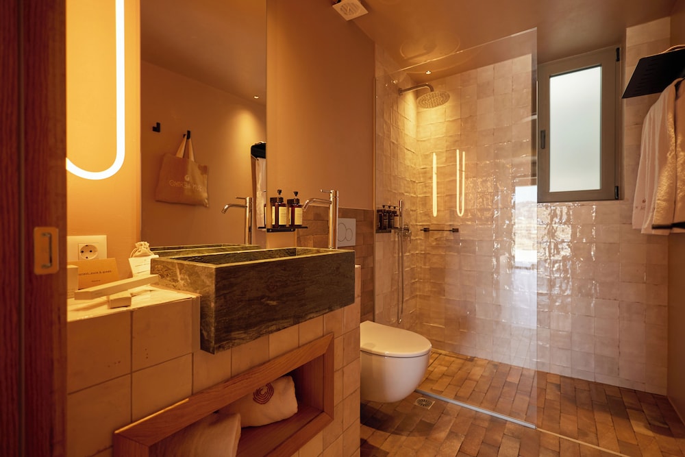 Junior Suite with Plunge Pool - Photo 12