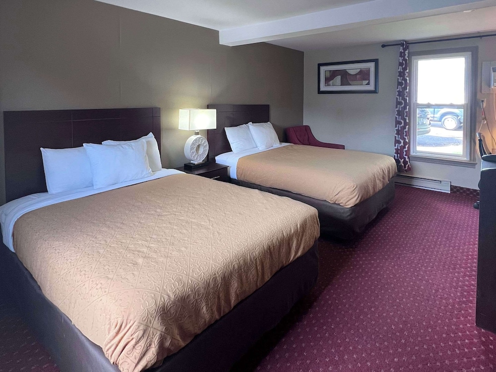 Room, 2 Double Beds, Non Smoking - Photo 4