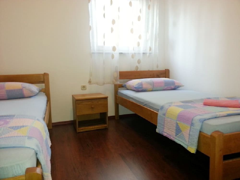 Standard Apartment (2)