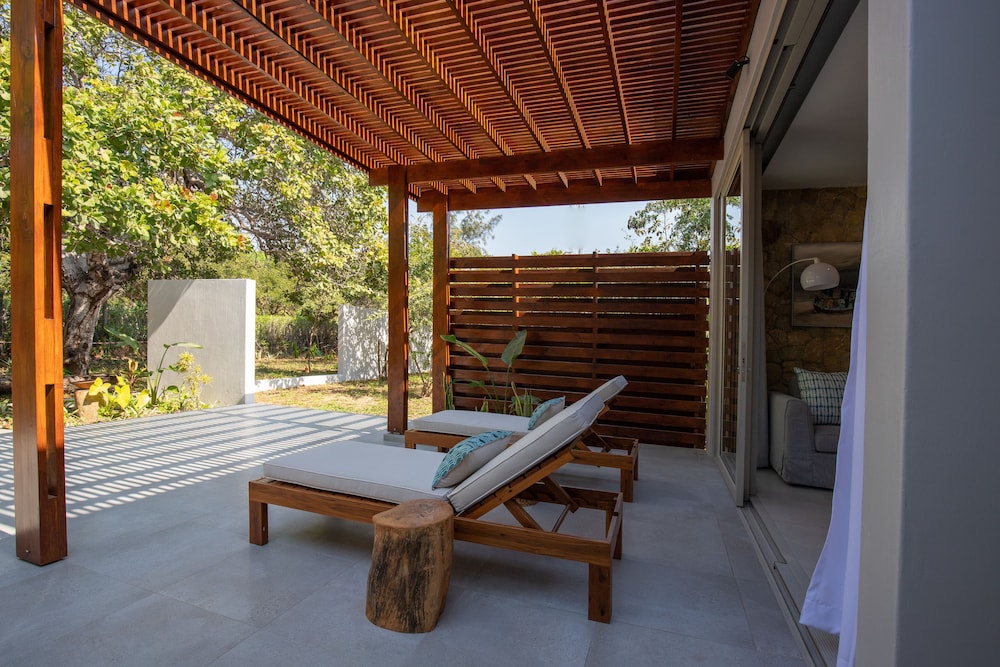 Suite, Accessible, Garden Area photo 2