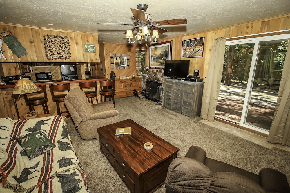 House, 2 Bedrooms photo 2
