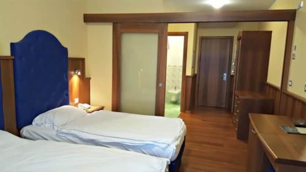 Deluxe Double Room, Mountain View - Photo 4