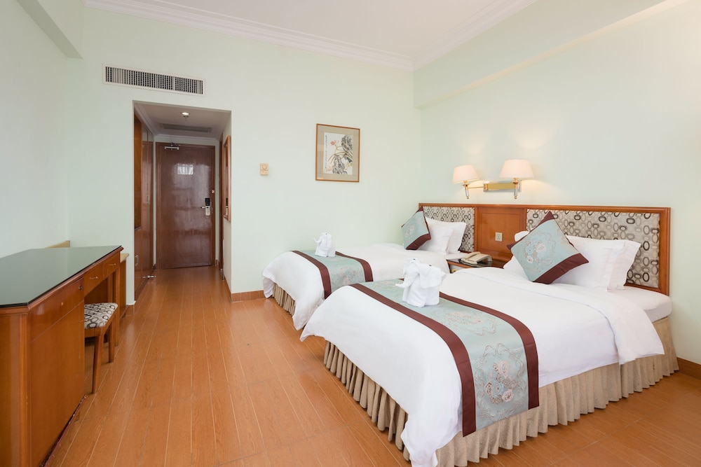 Deluxe Twin Room photo 3