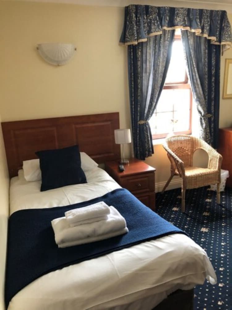 Single Room, Accessible, Private Bathroom photo 3