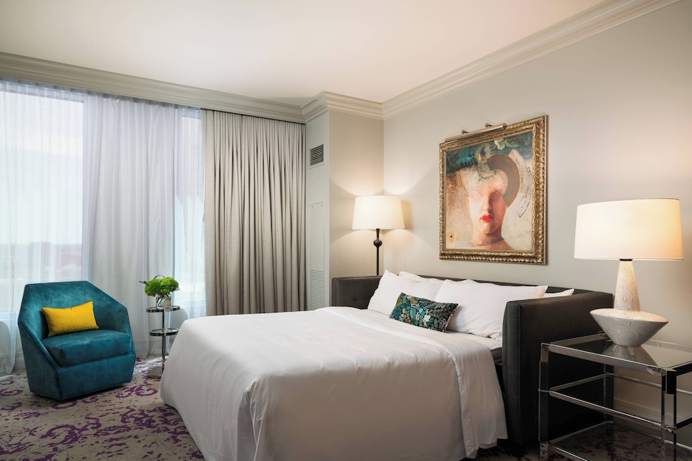 Suite, 1 Bedroom, Corner photo 1