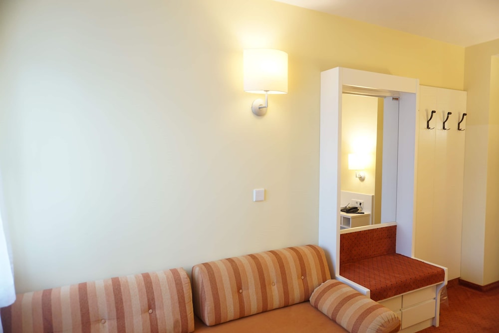 Single Room photo 2