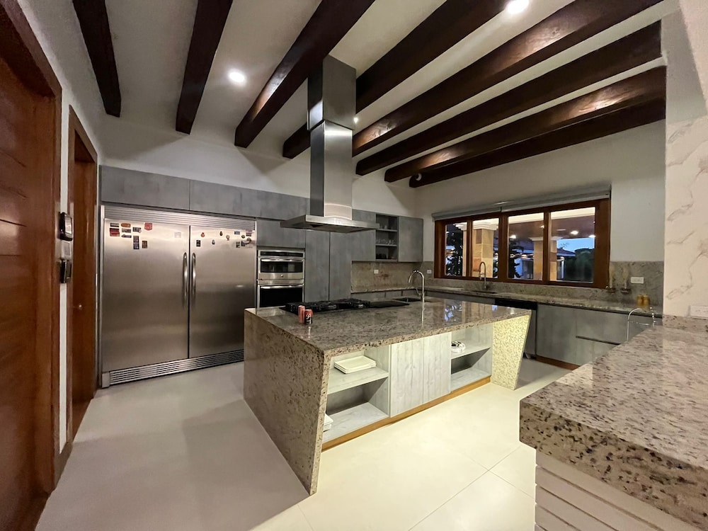 Elite Villa, Multiple Bedrooms, Pool View photo 3