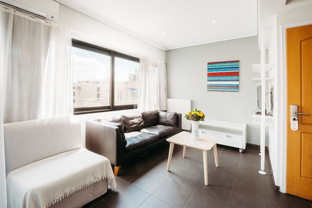 Family Suite, Acropolis View & Dining Terrace