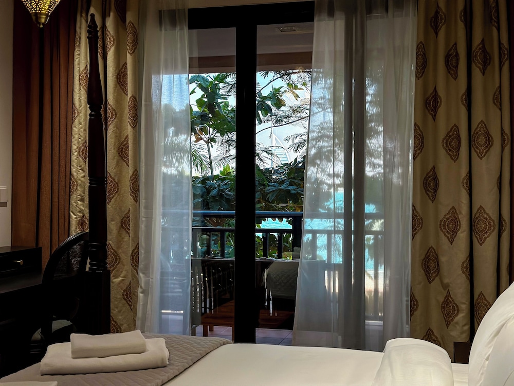Luxury Apartment, 1 Bedroom, Sea View, Beachfront photo 2