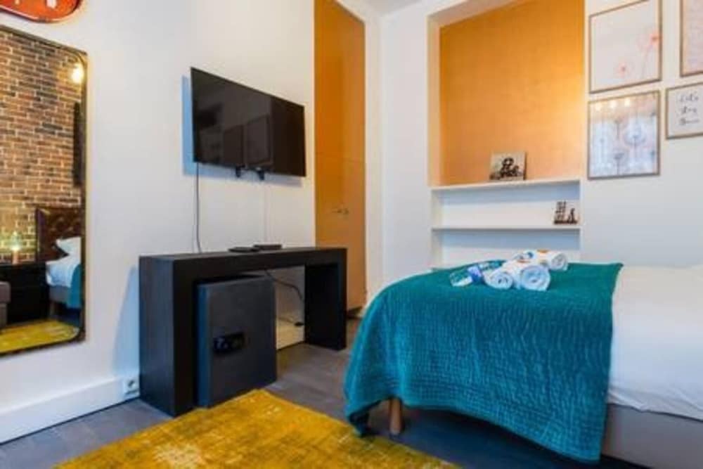 Apartment photo 2