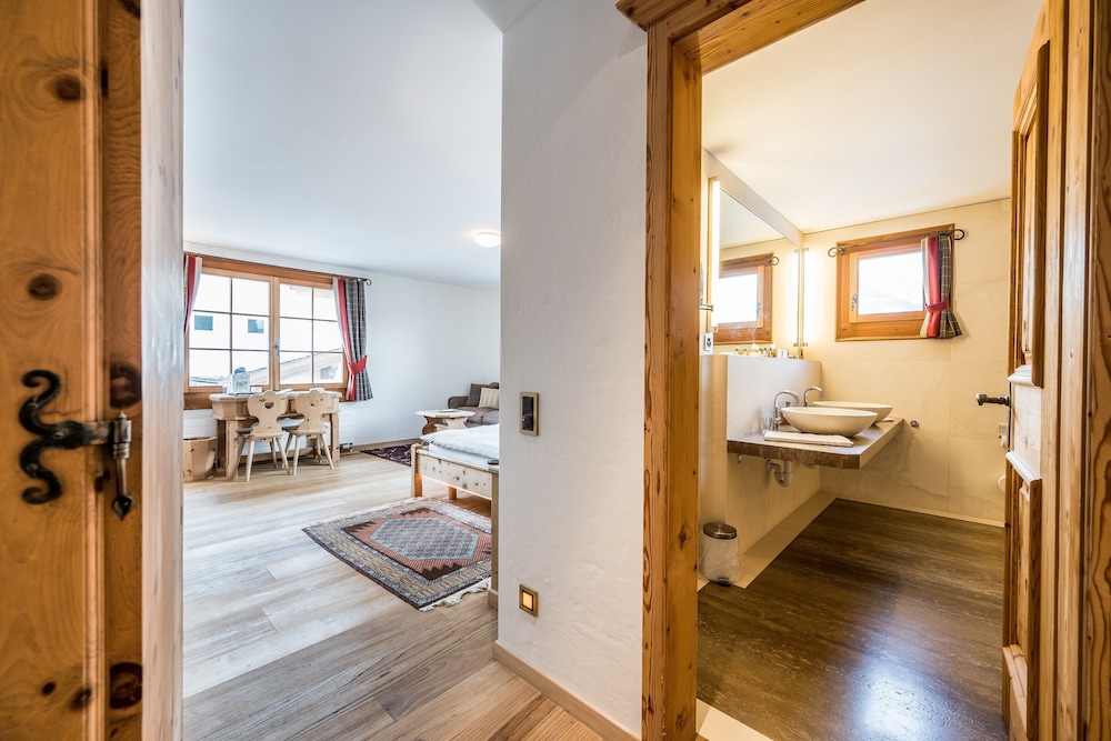 Panoramic Double Room, Balcony, Mountain View photo 3