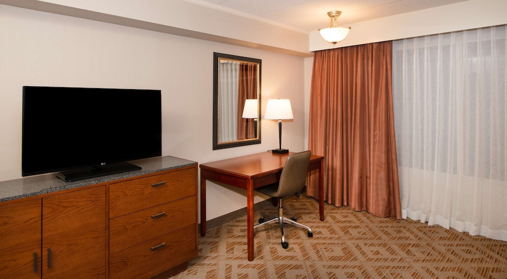 Suite, 2 Double Beds photo 3