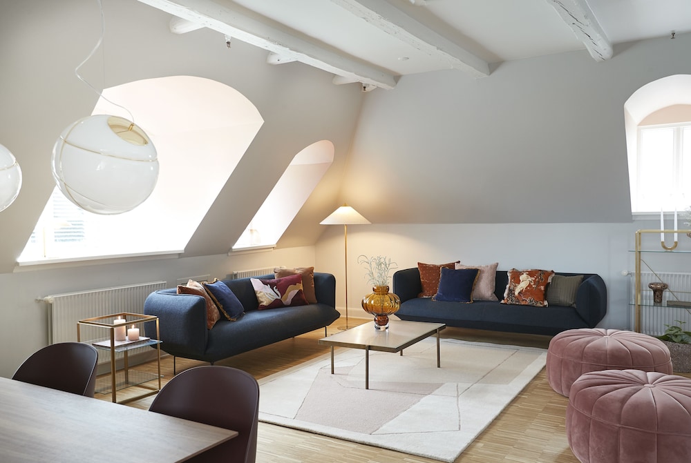 Exclusive Penthouse, Balcony, City View