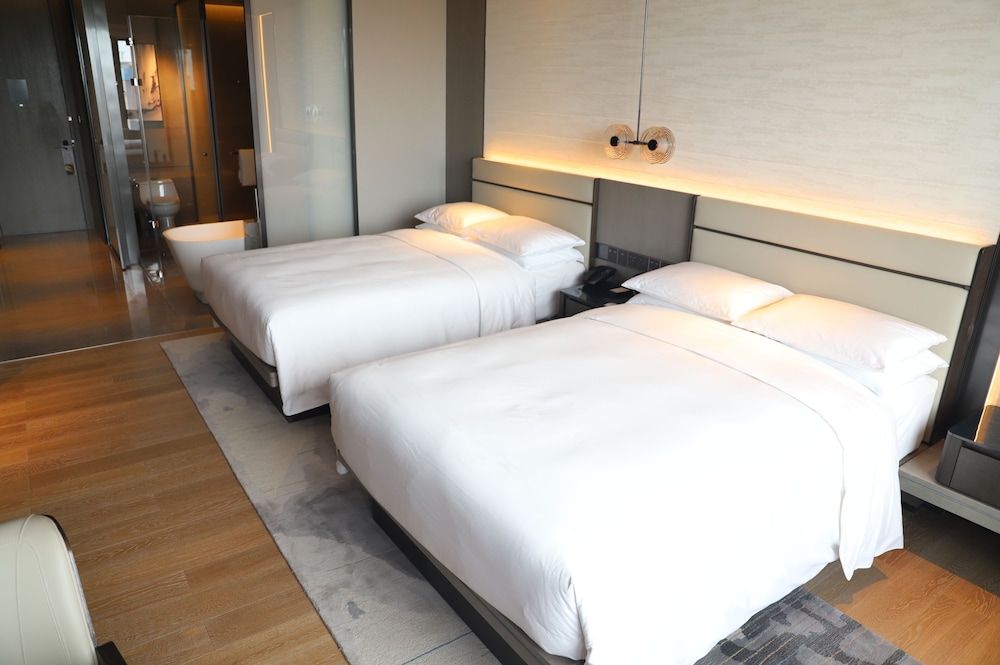 Executive Room, 2 Double Beds, City View, Executive Level - Photo 4