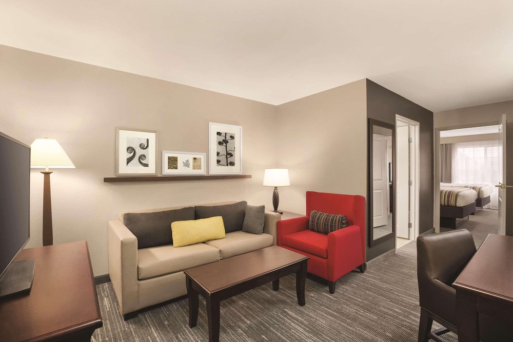 Suite, 2 Queen Beds, Non Smoking - Photo 3