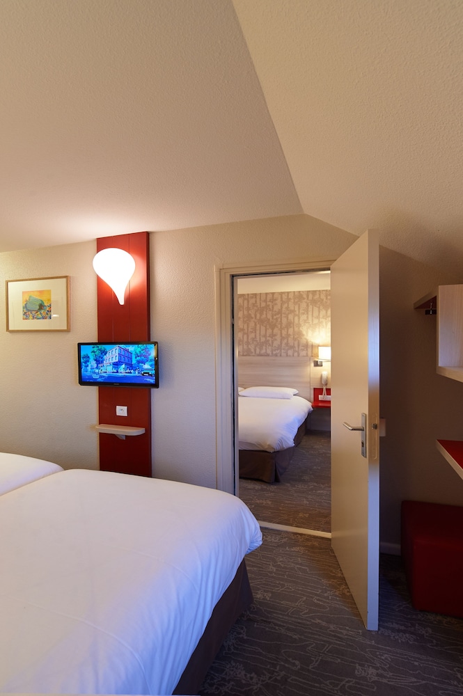 Standard Suite, 2 Double Beds, Connecting Rooms photo 2